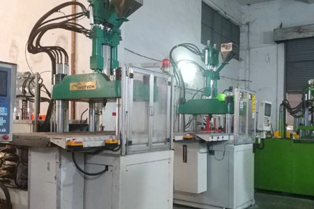 立式高速注塑機(jī)如何控制溫度？掌握這四點(diǎn)！