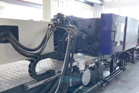 如何選擇混雙色注塑機(jī)？看完后漲知識(shí)！